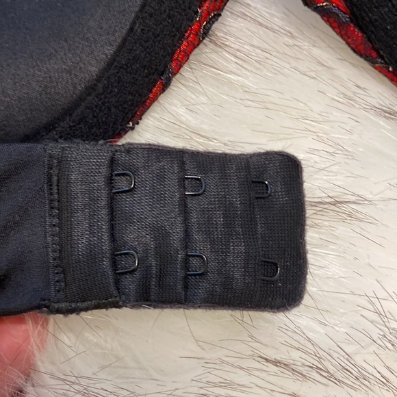 Victoria’s Secret push up bra - Picture 6 of 7